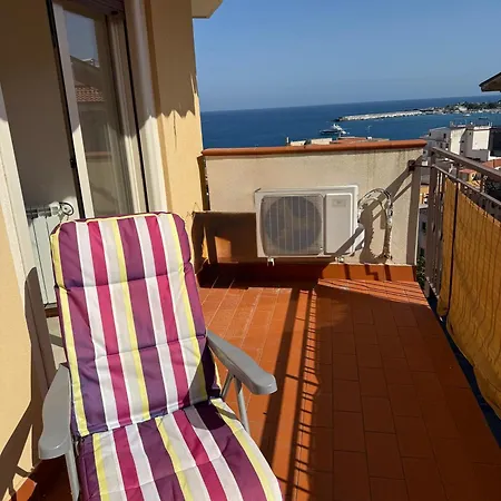 Heliomar Naxos - Your Balcony On The Sea Апартаменти Джардіні-Наксос